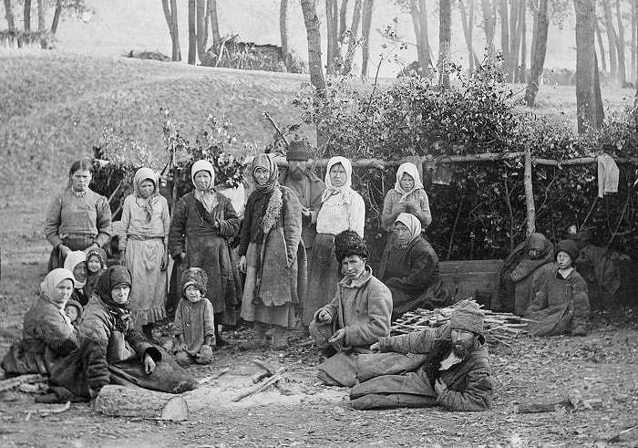 A group of Russian peasants outdoors in the early 1900s